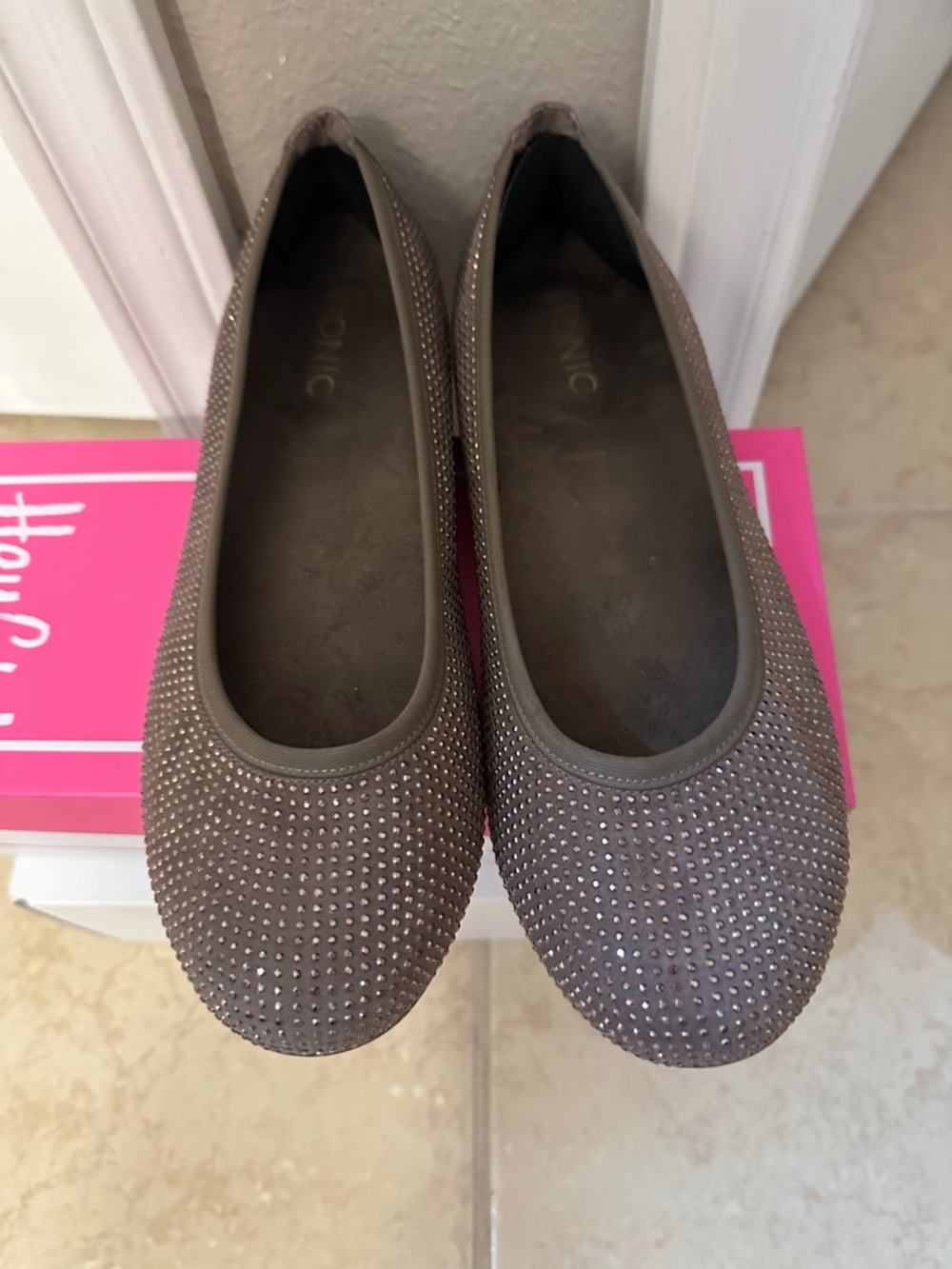 Vionic Spark Willow Flats Size 8 Tan Rhinestones Ballet Comfort Shoe Slip On